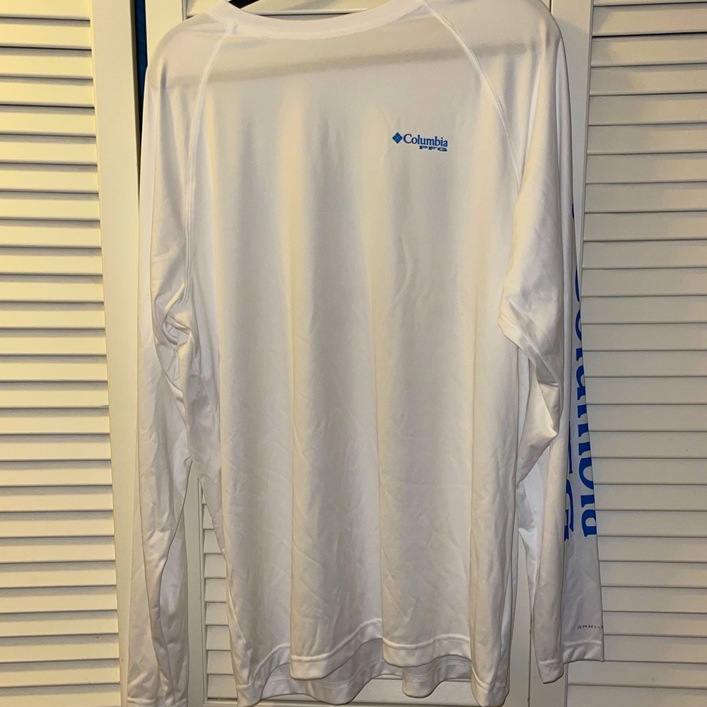 🎉HOST PICK!🎉 Colombia PFG Men's Fish Flag Long Sleeve Shirt